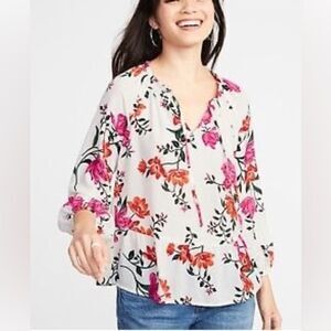 Old Navy Long Sleeve Swing Floral White Floral Blouse